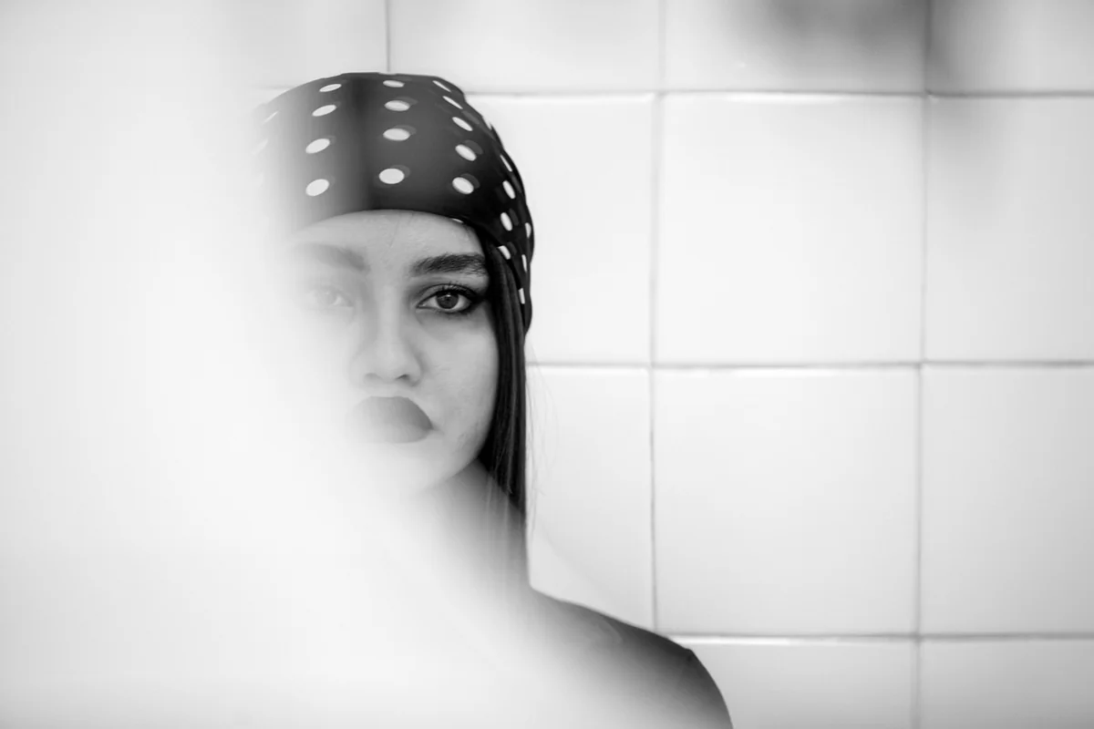 Que faire face aux vers dans les toilettes après absence en 2026 ?