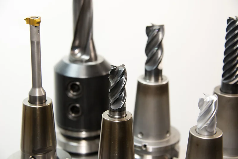 Le cœur de l'atelier : les outils électroportatifs essentiels