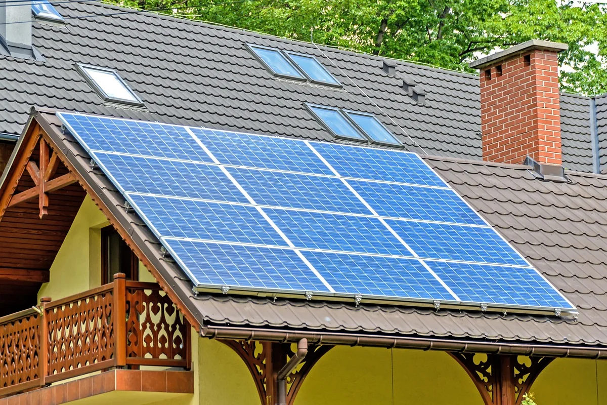 Révolution 2026 : optimisez votre abri de jardin avec le chauffage solaire innovant