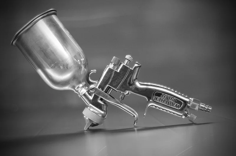 Peut-on peindre un plafond avec un pistolet à peinture ?