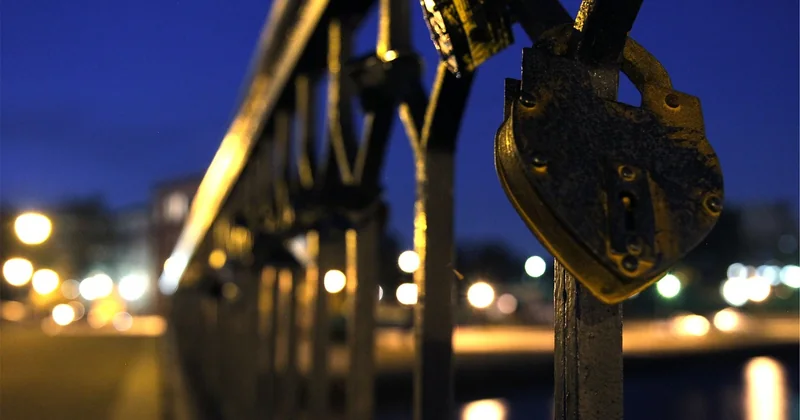 Urgence serrurerie : comment se passe vraiment une intervention nocturne ?