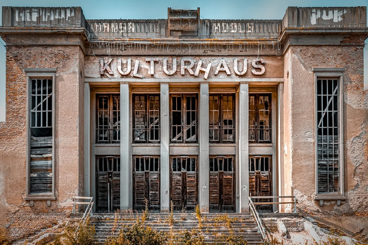 Vider une maison avec Emmaüs : guide complet et tarifs 2026